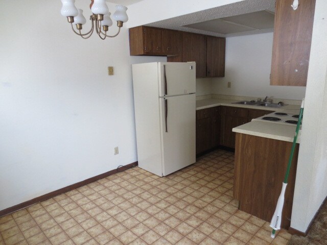 Primary Photo - 822 2nd St SW