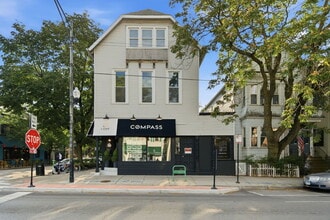 Building Photo - 3300 N Southport Ave
