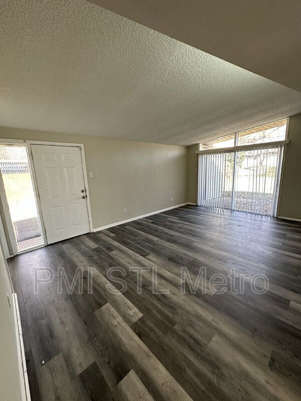 Building Photo - 8439 Alder Ave