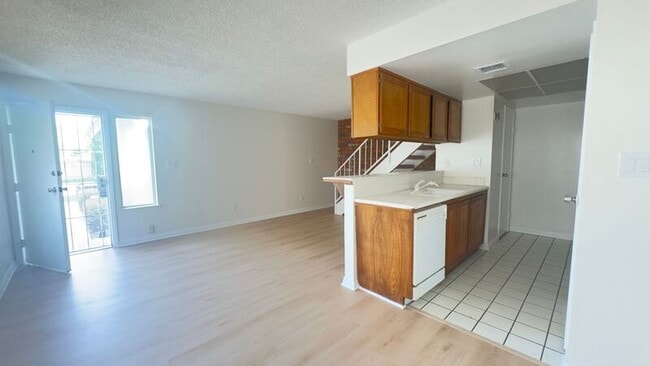 Foto del edificio - 3026 Winfield Ave