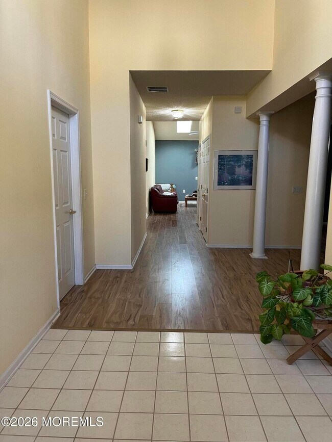 Building Photo - 11 Umberland Pl