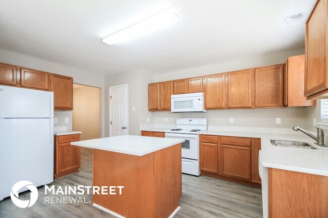 Foto del edificio - 977 Peachtree Meadows Cir