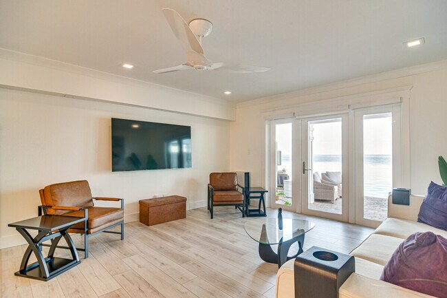 Foto del edificio - 5172 Coquina Key Dr SE