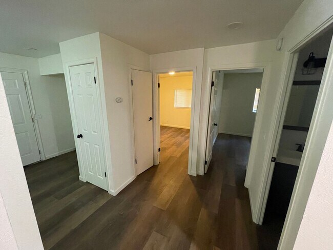 Building Photo - 3 bed 2 bath manufactured home, upper Maga...