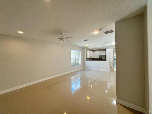 Foto del edificio - 236 Belle Grove Ln