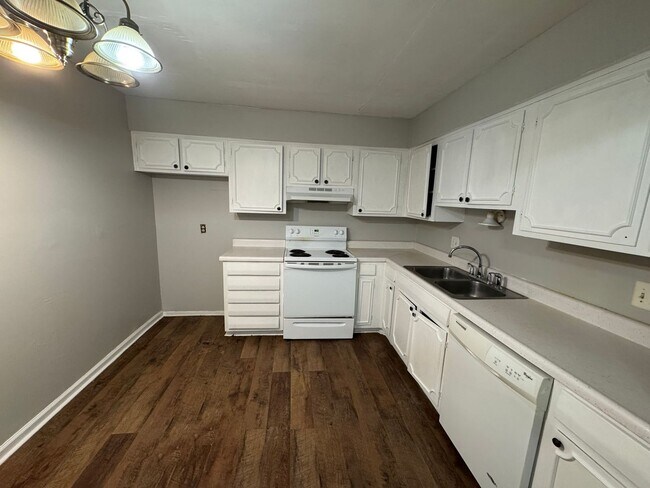 Foto del edificio - 6563 E 46th St