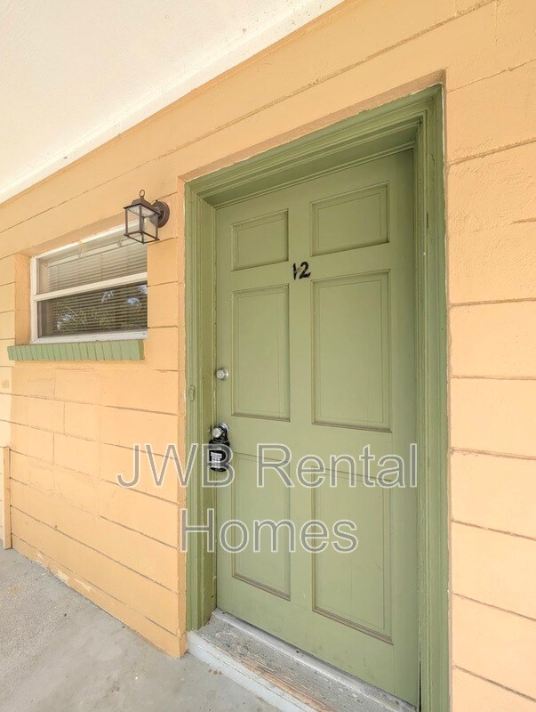 Building Photo - 2775 Herschel St