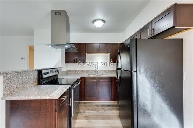 Foto del edificio - 1840 Harding St