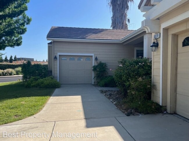 Building Photo - 4 br, 3 bath House - 1839 Elizabeth Way