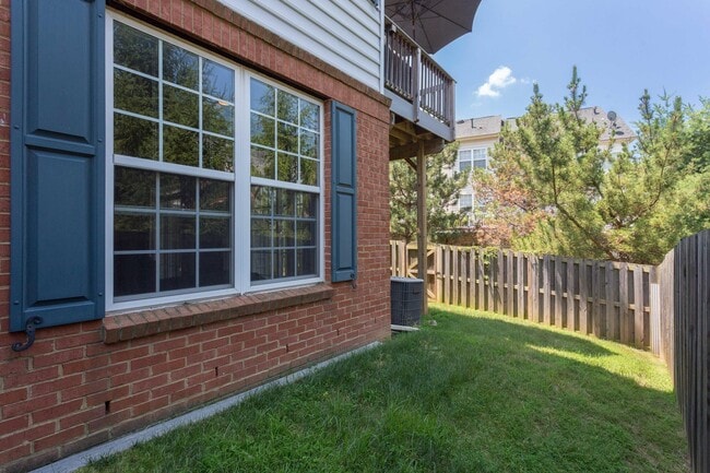 Building Photo - 12560 Royal Wolf Pl