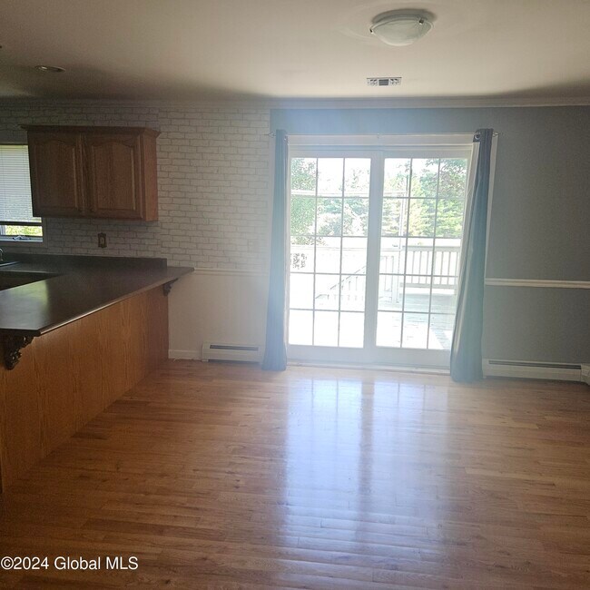 Foto del edificio - 188 Country Estates Rd
