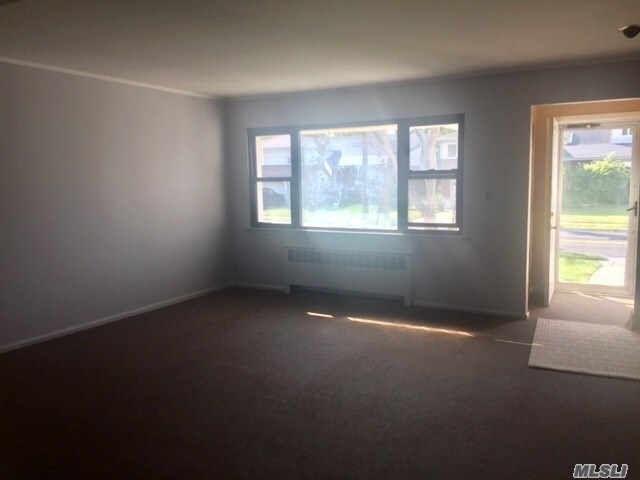 Building Photo - 422 Waukena Ave