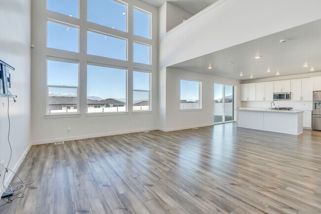 Building Photo - 2508 N Paintbrush Dr