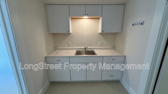 Building Photo - 222 NW 21st