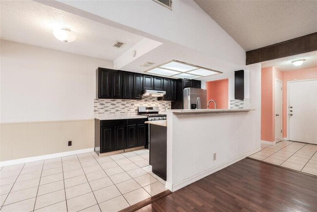 Foto del edificio - 4700 Franklin Park Dr