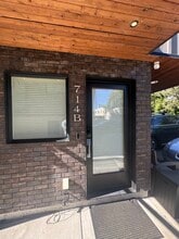 Building Photo - 714 11th Ave E