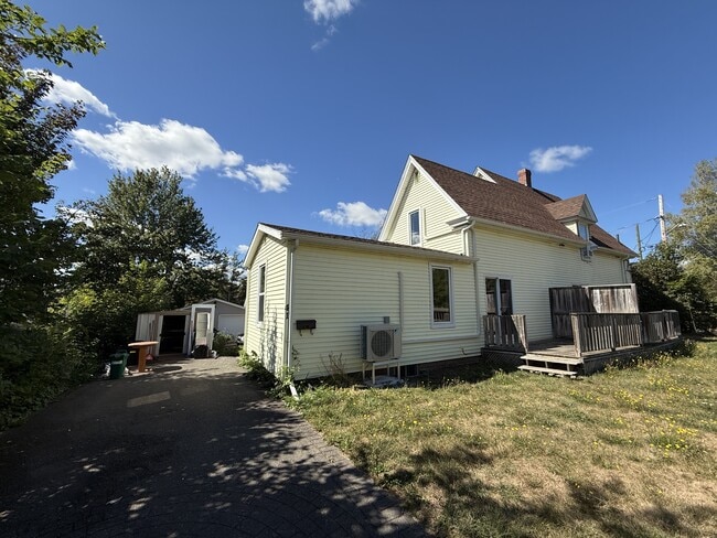 Building Photo - 41 Lockwood St