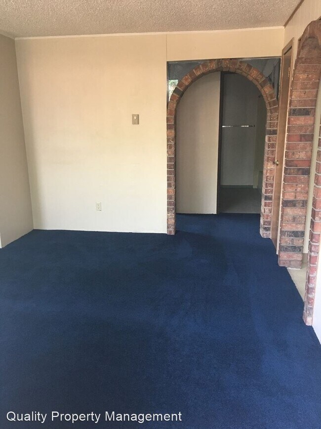 Foto del edificio - 2 br, 1 bath House - 17 Lewis Avenue