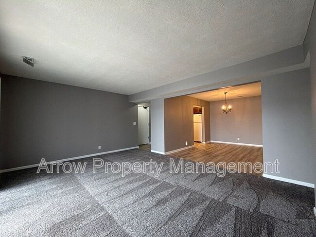 Foto del edificio - 3831 S 46th St