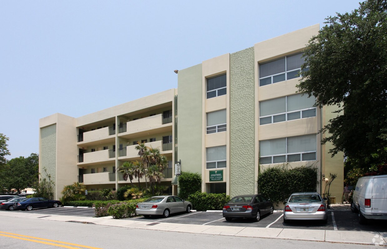 Las Olas Regency Apartments in Fort Lauderdale, FL
