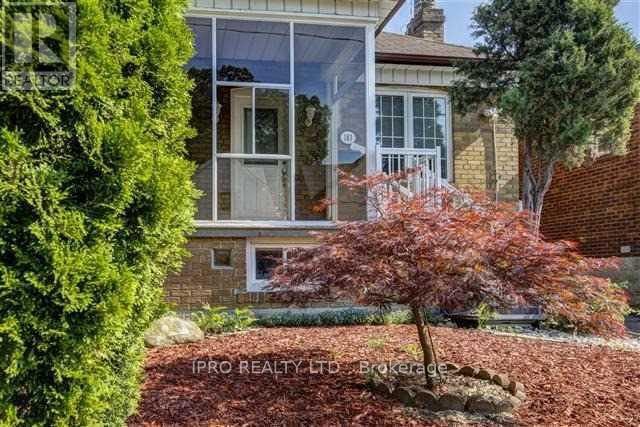 Primary Photo - 183 Livingstone Ave