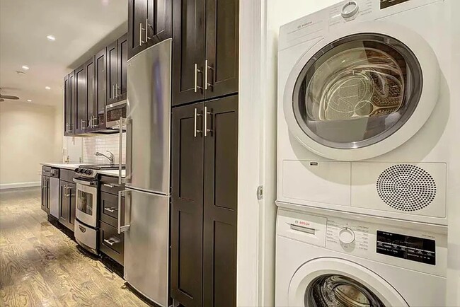 Foto del edificio - 313 E 92nd St