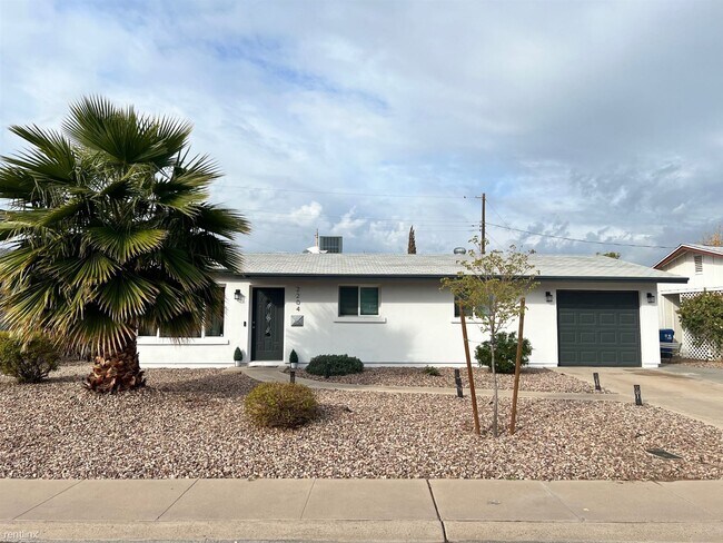Building Photo - 3 br, 2 bath House - 2204 North Normal Avenue