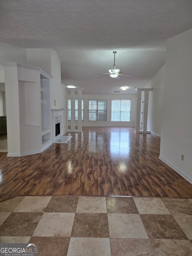 Foto del edificio - 4585 Brook Farms Ct