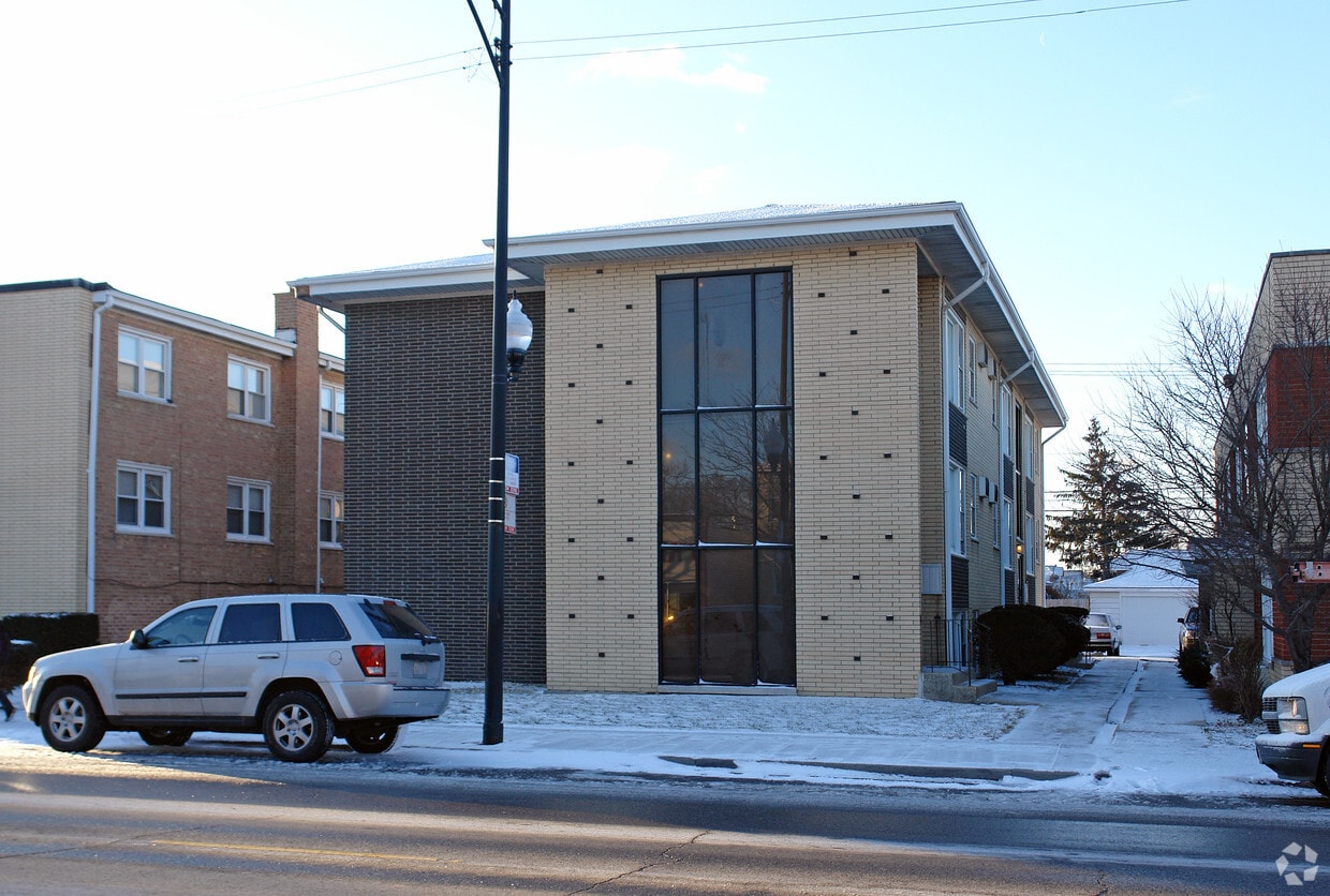 Building Photo - 4339-4341 W 63rd St
