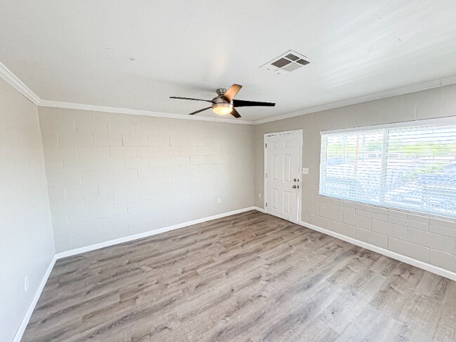 Foto del edificio - 1110 E Highland Ave