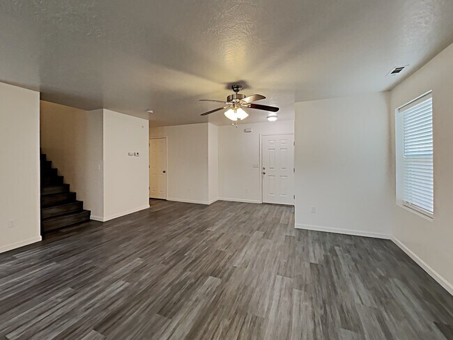 Building Photo - 4454 N Longabaugh Way