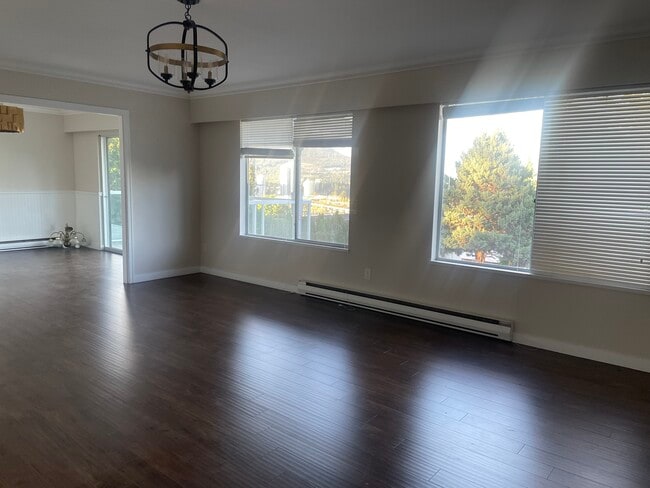 Building Photo - 1014 Dory St