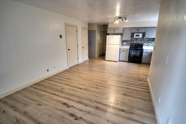 Foto del edificio - Heights Town Home!!!