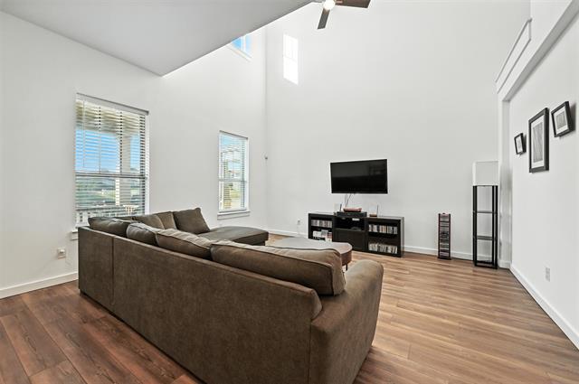 Foto del edificio - 6489 Iron Horse Blvd