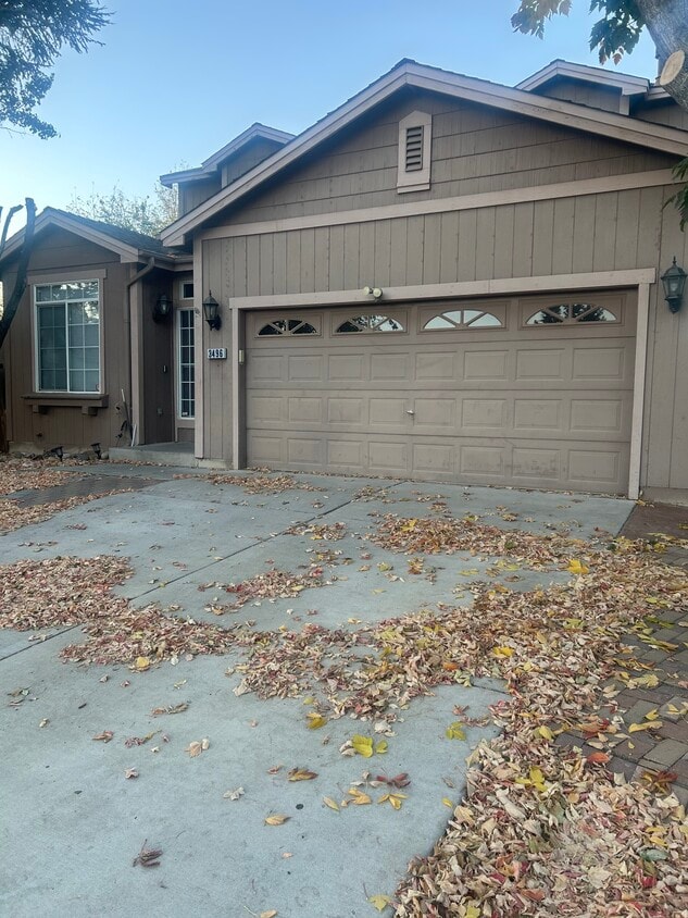 Foto principal - 3496 Shadow Cast Ct