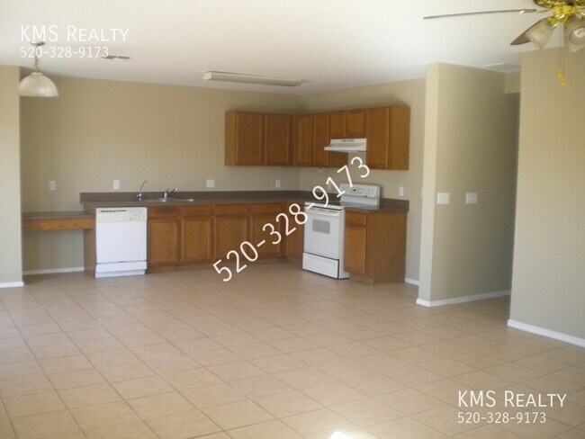 Foto del edificio - 3 Bedroom 2 Bath- 7452 S Nevil Drive- OWNE...