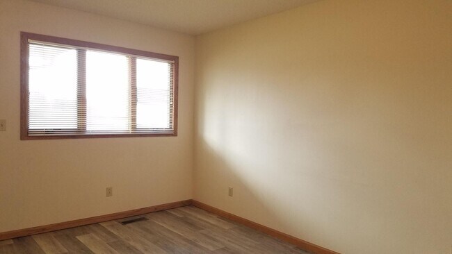 Building Photo - 107 E. Kansas Duplex