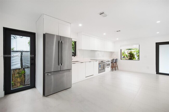 Foto del edificio - 3668 SW 26th St