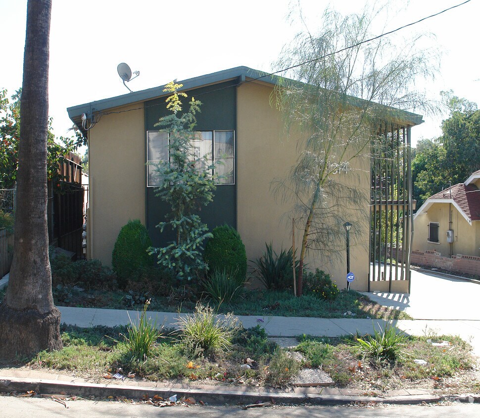 Building Photo - 1314 Maltman Ave