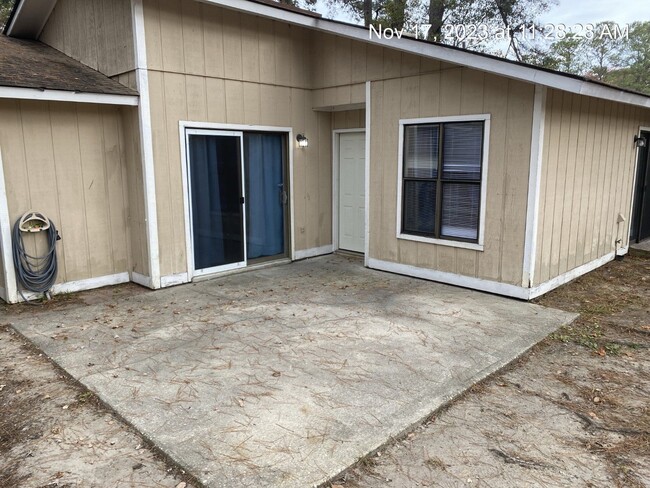 Foto del edificio - 419 Loblolly Ct