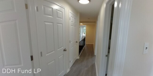 Building Photo - 3 br, 1 bath House - 2110 Latona St