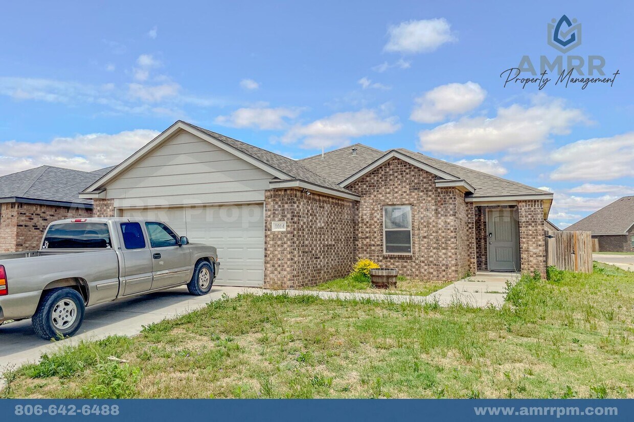 Primary Photo - Spacious 4 Bedroom Available Now!