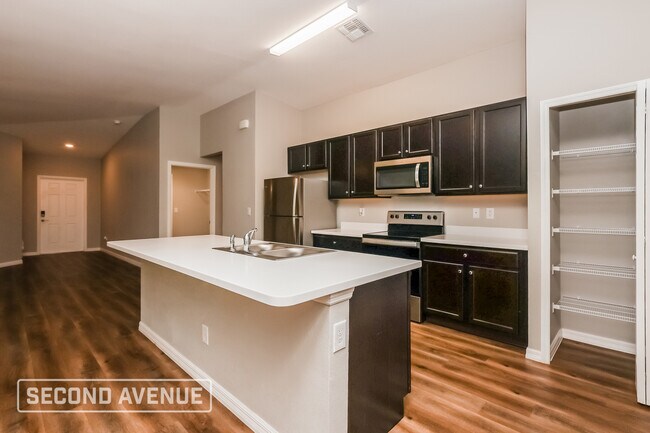 Foto del edificio - 5766 Baker Rd