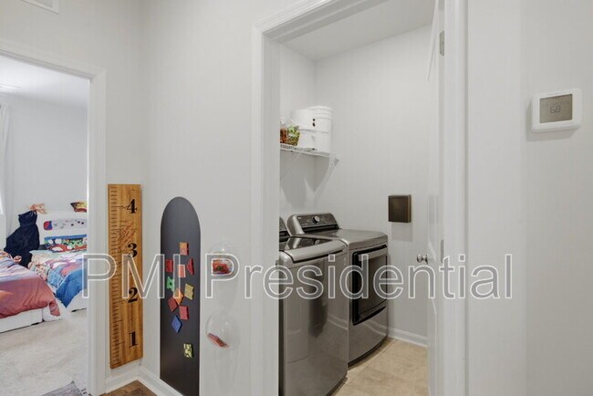 Foto del edificio - 11070 Chappell Crk Cir