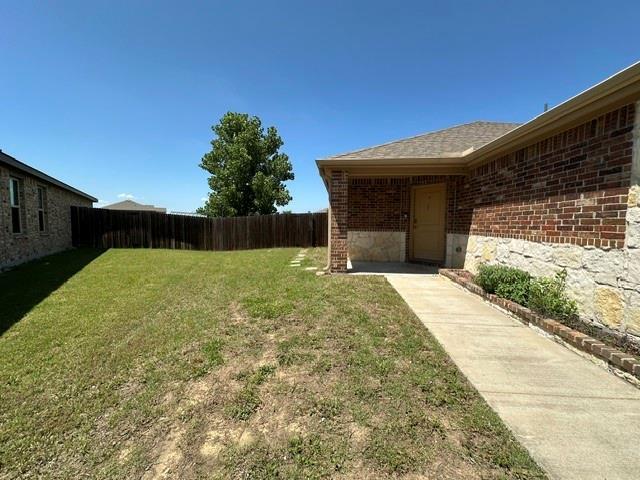 Foto del edificio - 1202 Meadow Wood Ct