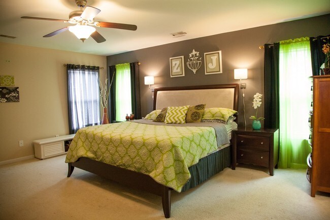 Foto del edificio - 412 Indigo Ridge Dr