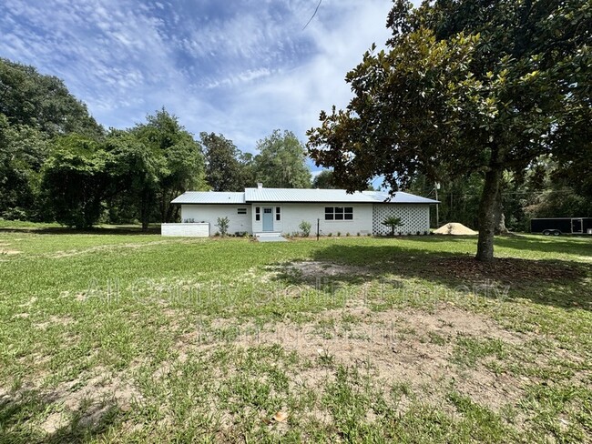 Building Photo - 135 SW Bulldawg Gln