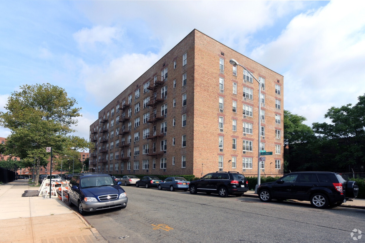Forest Hills Chateau Corp. 5803 Calloway St Corona, NY Apartments