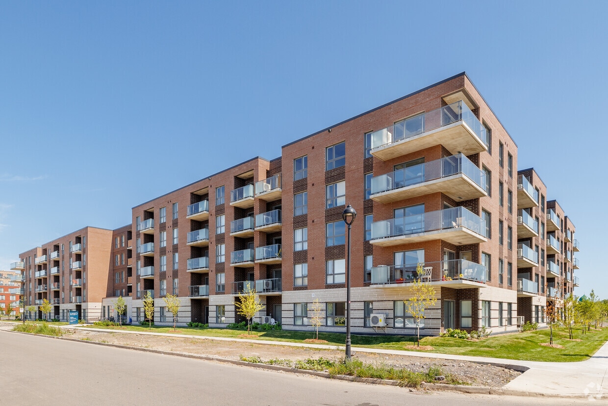 Building Photo - 2211 Harry-Halton