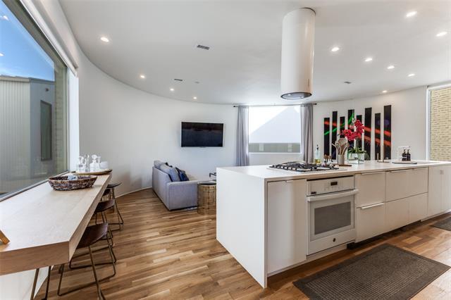 Foto del edificio - 308 Blackland Ct